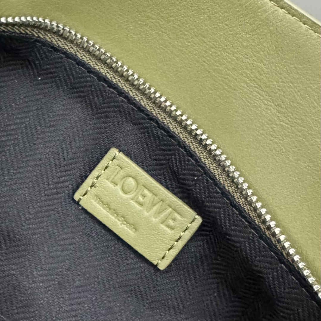 Loewe Puzzle Bags